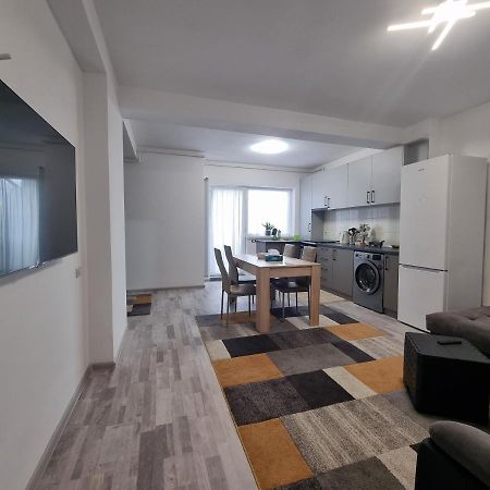 Appartement Sorinapartament à Braşov Extérieur photo