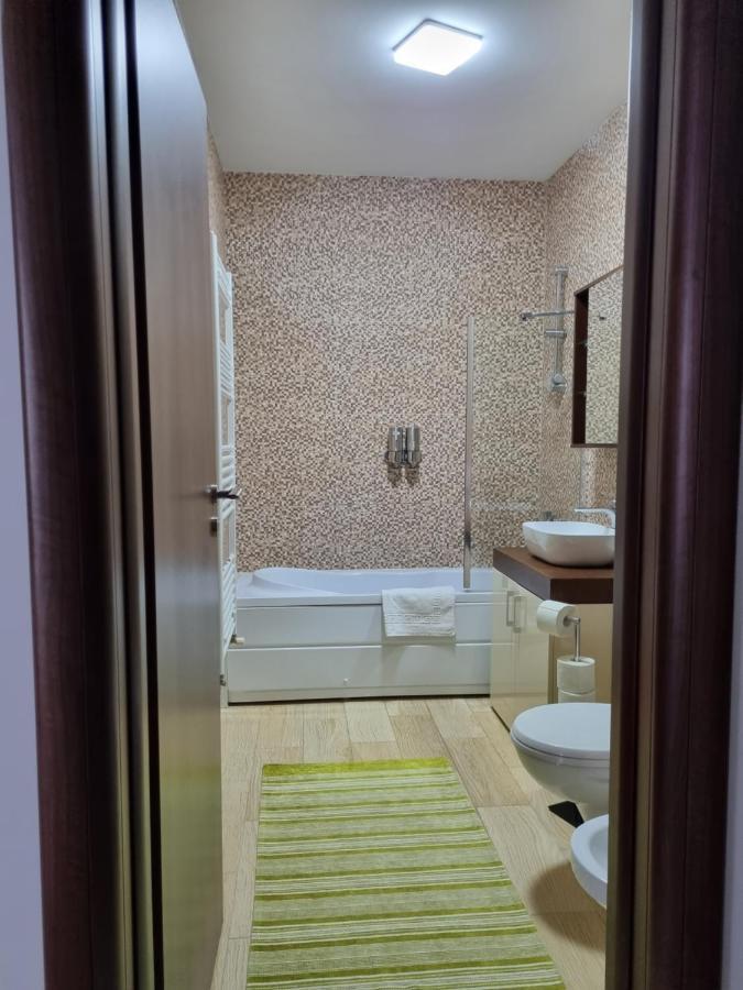 Appartement Sorinapartament à Braşov Extérieur photo
